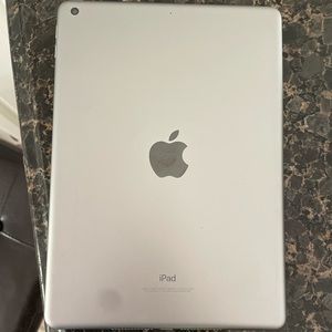 Apple iPad 6th generation, iPad case with keyboard and Apple Pencil 1st gen